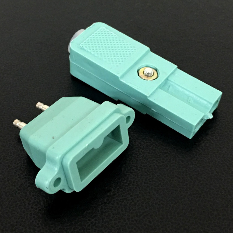 NON-POLARIZED QUICK CONNECTORS